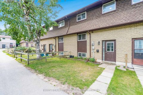 Photo 2 at 19 - 233 Innisfil Street, Allandale Centre, Barrie