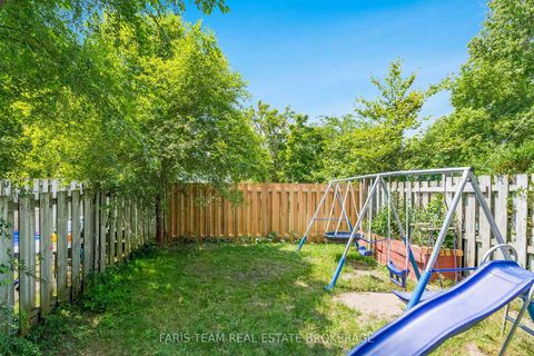 Photo 22 at 19 - 233 Innisfil Street, Allandale Centre, Barrie