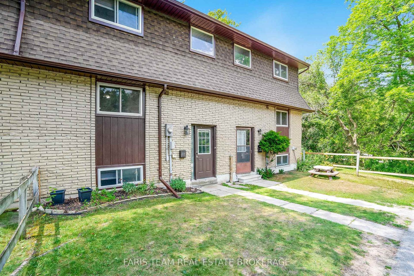 19 - 233 Innisfil Street, Allandale Centre, Barrie photo 1 19 - 233 Innisfil Street, Allandale Centre, Barrie photo 1
