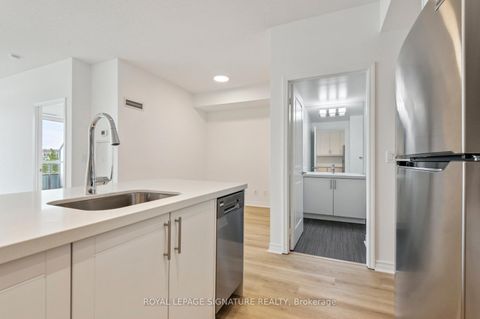 Photo 5 at 233 - 2885 Bayview Avenue, Bayview Village, Toronto