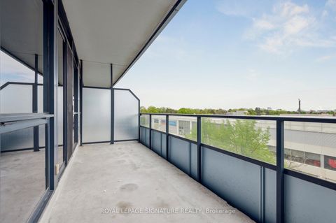 Photo 17 at 233 - 2885 Bayview Avenue, Bayview Village, Toronto