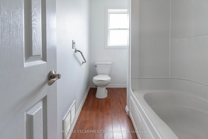 Photo 8 at 493 Upper Gage Avenue, Sunninghill, Hamilton