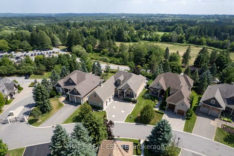 Photo 1 at 40 Country Club Drive, Rural King, King