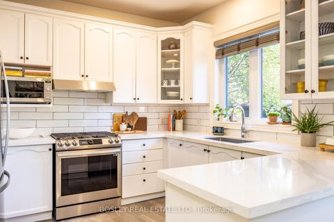 Photo 14 at 5 Lukow Terrace, Roncesvalles, Toronto Photo 14 at 5 Lukow Terrace, Roncesvalles, Toronto