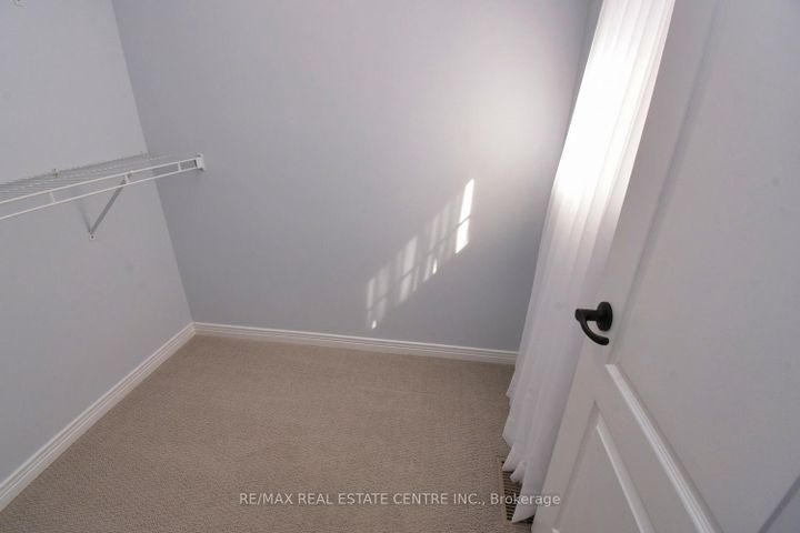 Photo 31 at 35 Eringate Drive, Stoney Creek Mountain, Hamilton