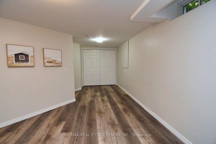 Photo 39 at 35 Eringate Drive, Stoney Creek Mountain, Hamilton