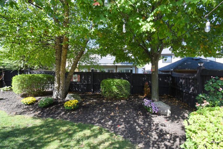 Photo 45 at 35 Eringate Drive, Stoney Creek Mountain, Hamilton