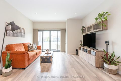 Photo 8 at 36 - 369 Essa Road, Ardagh, Barrie