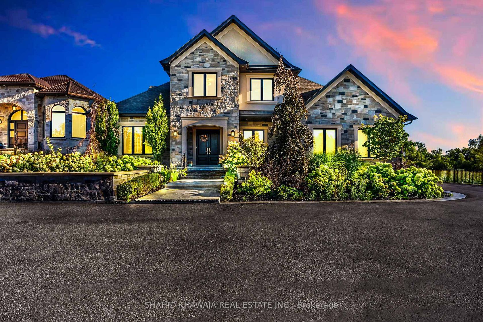 1199 Wellington Street W, King City, King 