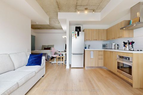 Photo 2 at 417 - 560 King Street W, Waterfront Communities C1, Toronto
