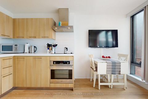 Photo 4 at 417 - 560 King Street W, Waterfront Communities C1, Toronto