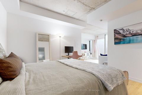 Photo 9 at 417 - 560 King Street W, Waterfront Communities C1, Toronto