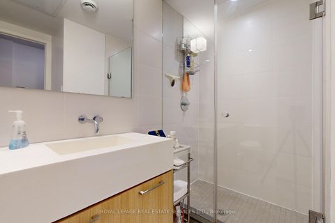 Photo 10 at 417 - 560 King Street W, Waterfront Communities C1, Toronto