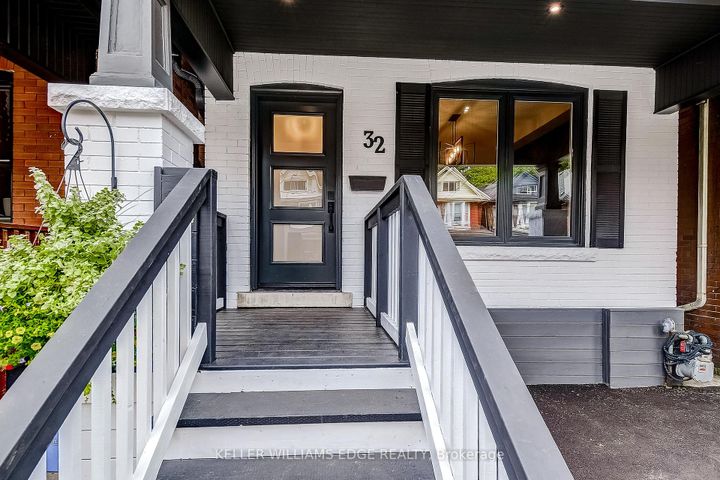 Photo 2 at 32 Cumberland Avenue, St. Clair, Hamilton
