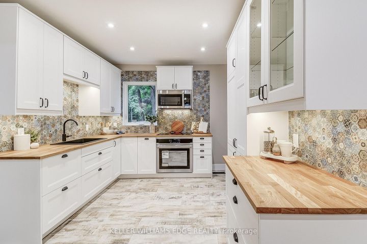Photo 10 at 32 Cumberland Avenue, St. Clair, Hamilton