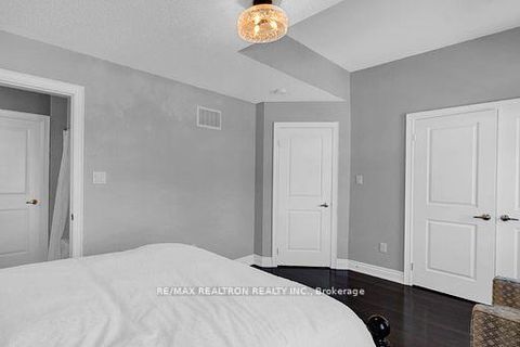 Photo 40 at 53 Gallant Place, Vellore Village, Vaughan
