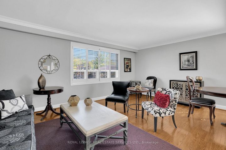 Photo 7 at 18 Langholm Drive, CFB, Toronto