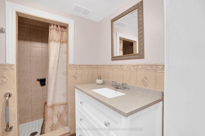 Photo 26 at 18 Langholm Drive, CFB, Toronto