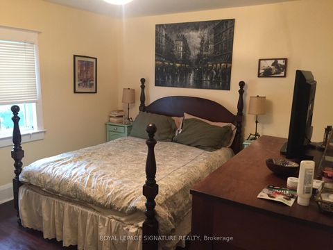 Photo 7 at 87 Runnymede Road, Swansea, Toronto