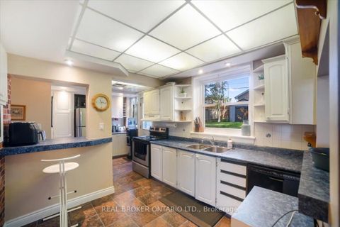 Photo 1 at 931 Bayview Avenue, Downtown Whitby, Whitby