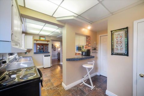 Photo 4 at 931 Bayview Avenue, Downtown Whitby, Whitby
