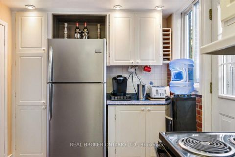 Photo 5 at 931 Bayview Avenue, Downtown Whitby, Whitby