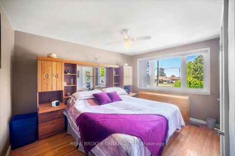 Photo 16 at 931 Bayview Avenue, Downtown Whitby, Whitby