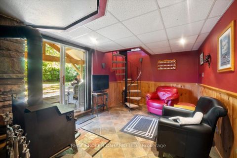 Photo 24 at 931 Bayview Avenue, Downtown Whitby, Whitby