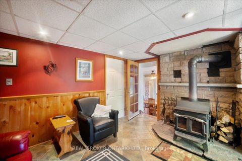 Photo 25 at 931 Bayview Avenue, Downtown Whitby, Whitby