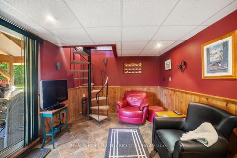 Photo 26 at 931 Bayview Avenue, Downtown Whitby, Whitby