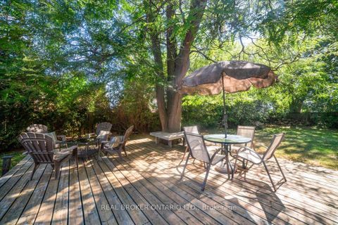 Photo 30 at 931 Bayview Avenue, Downtown Whitby, Whitby