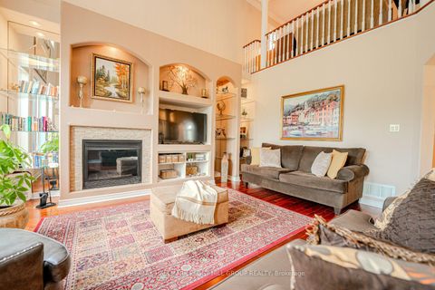 Photo 4 at 30 Birkhall Place, Shore, Barrie