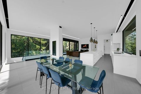 Photo 8 at 350 Kingscross Drive, King City, King