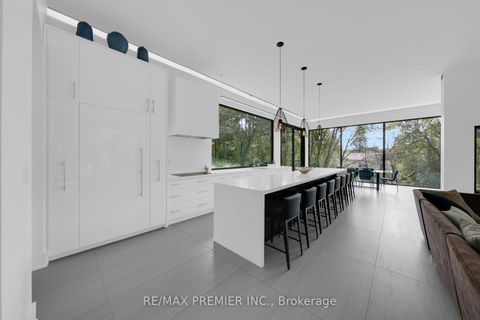 Photo 12 at 350 Kingscross Drive, King City, King
