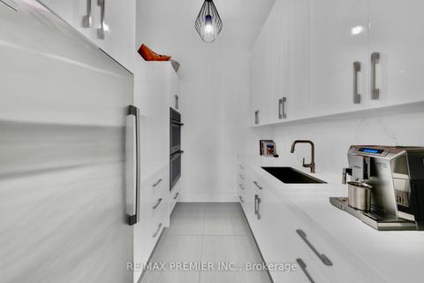 Photo 14 at 350 Kingscross Drive, King City, King