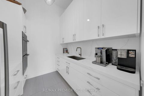 Photo 15 at 350 Kingscross Drive, King City, King