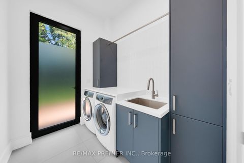 Photo 21 at 350 Kingscross Drive, King City, King