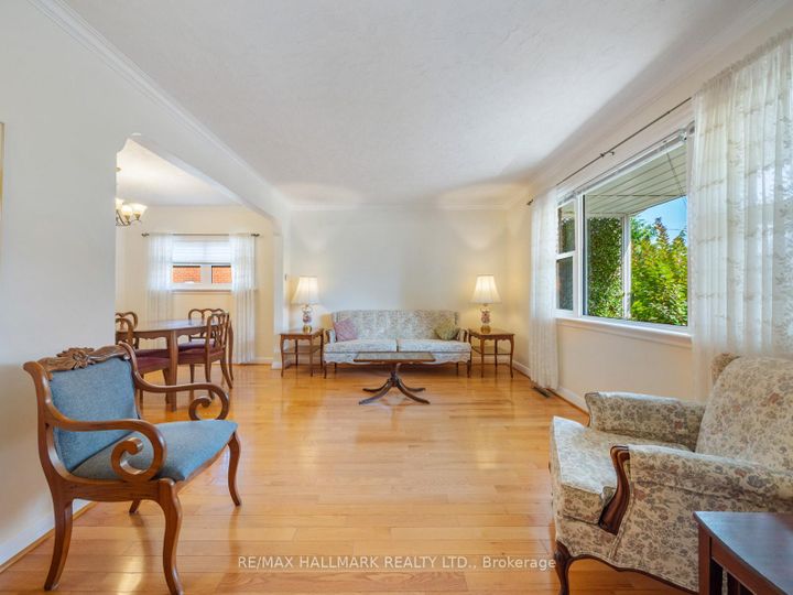 Photo 5 at 60 Greylawn Crescent, Maryvale, Toronto