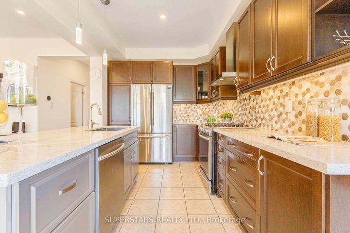 Photo 4 at 70 Living Cres Crescent, Victoria Square, Markham