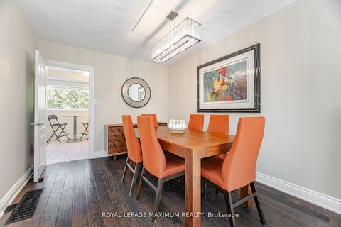Photo 10 at 17 - 90 George Henry Boulevard, Henry Farm, Toronto