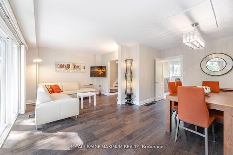 Photo 13 at 17 - 90 George Henry Boulevard, Henry Farm, Toronto