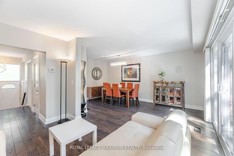 Photo 16 at 17 - 90 George Henry Boulevard, Henry Farm, Toronto