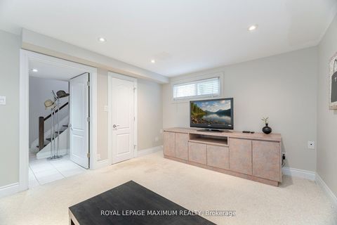 Photo 30 at 17 - 90 George Henry Boulevard, Henry Farm, Toronto
