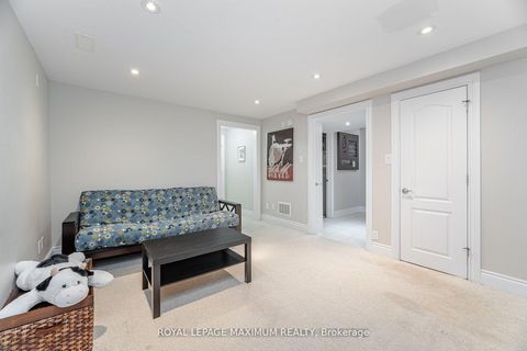 Photo 31 at 17 - 90 George Henry Boulevard, Henry Farm, Toronto