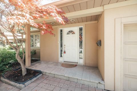 Photo 3 at 39 Dallington Drive, Don Valley Village, Toronto