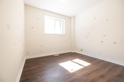 Photo 24 at 39 Dallington Drive, Don Valley Village, Toronto