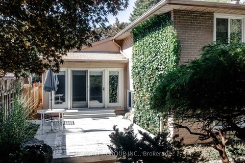 Photo 36 at 39 Dallington Drive, Don Valley Village, Toronto