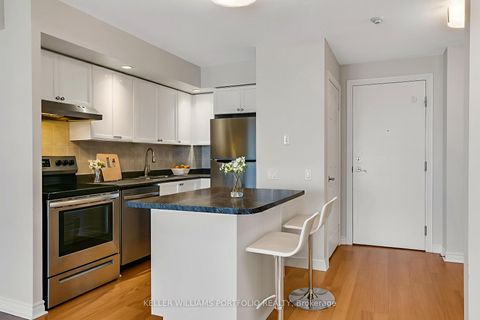 Photo 4 at 707 - 5229 Dundas Street W, City Centre West, Toronto