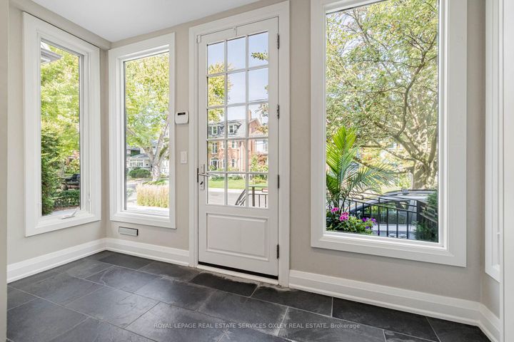 Photo 2 at 9 Lynwood Avenue, Casa Loma, Toronto