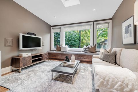 Photo 9 at 9 Lynwood Avenue, Casa Loma, Toronto